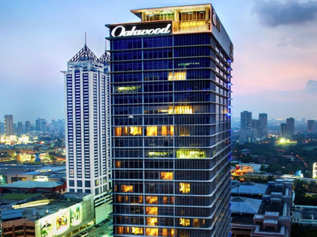 Q Tower/ Oakwood Hotel